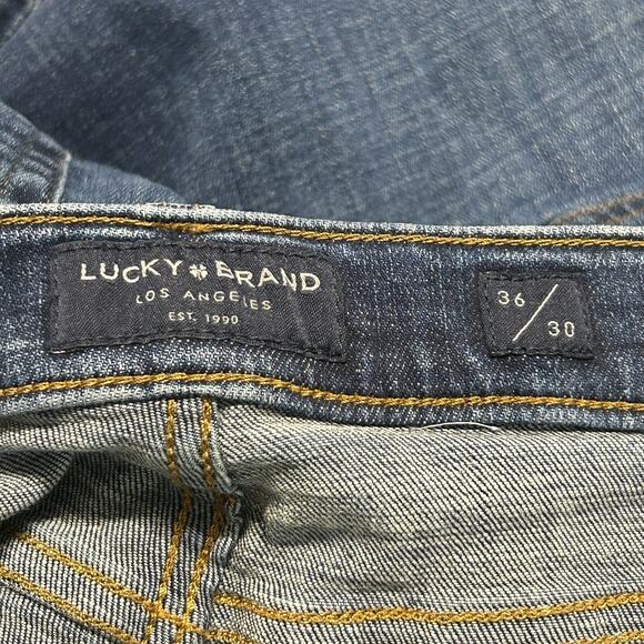 Lucky Brand Jeans Mens 36x30 Blue Dark Wash Straight Leg Stretch Flex Whiskers - Picture 8 of 11